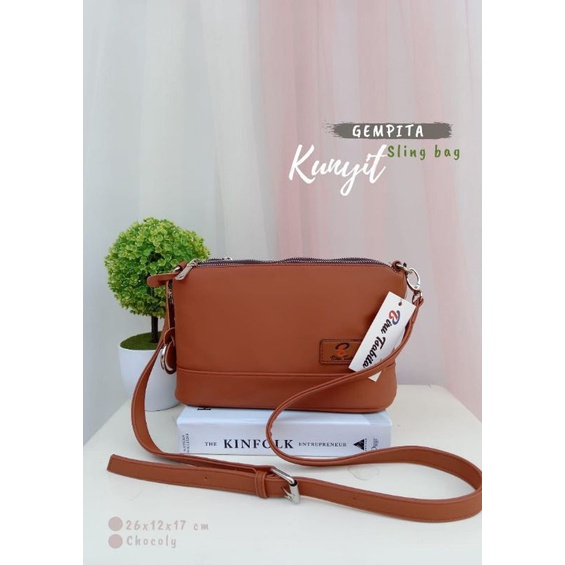 Gempita tas biru tsabita