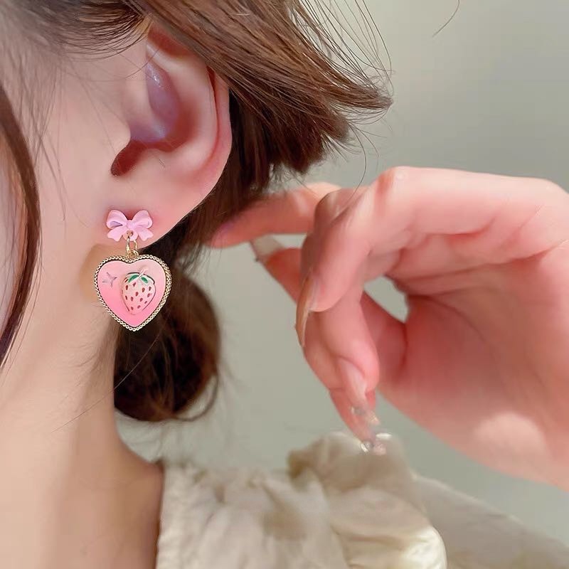 Anting Tusuk Gantung Desain Strawberry Tulip Untuk Wanita