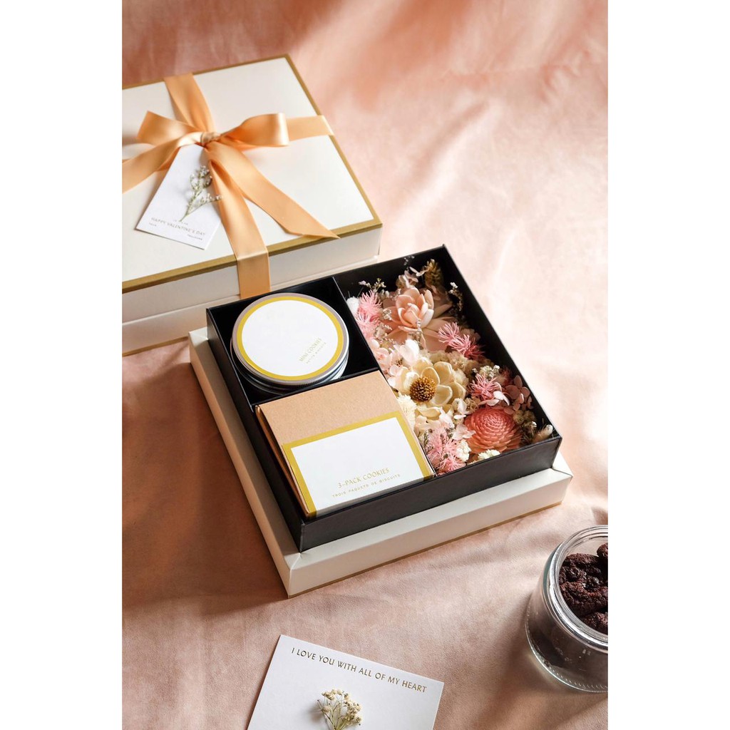 

Valentine set 2 ( flower box and cookies )