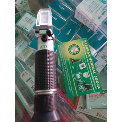 REFRACTOMETER SALINITY TEST