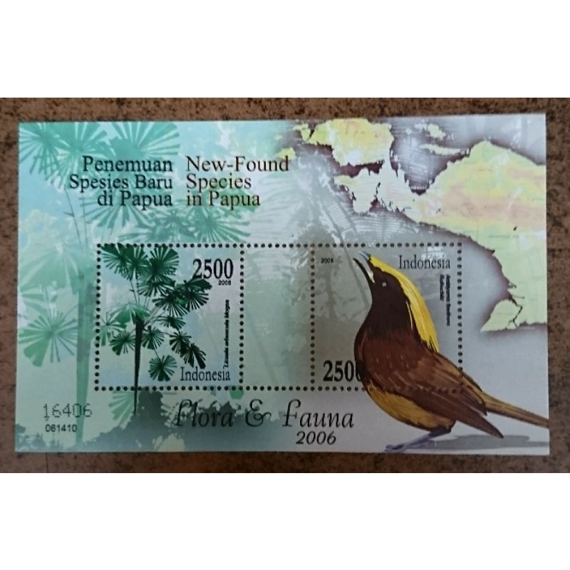 

Souvenir Sheet Indonesia Flora Dan Fauna 2006