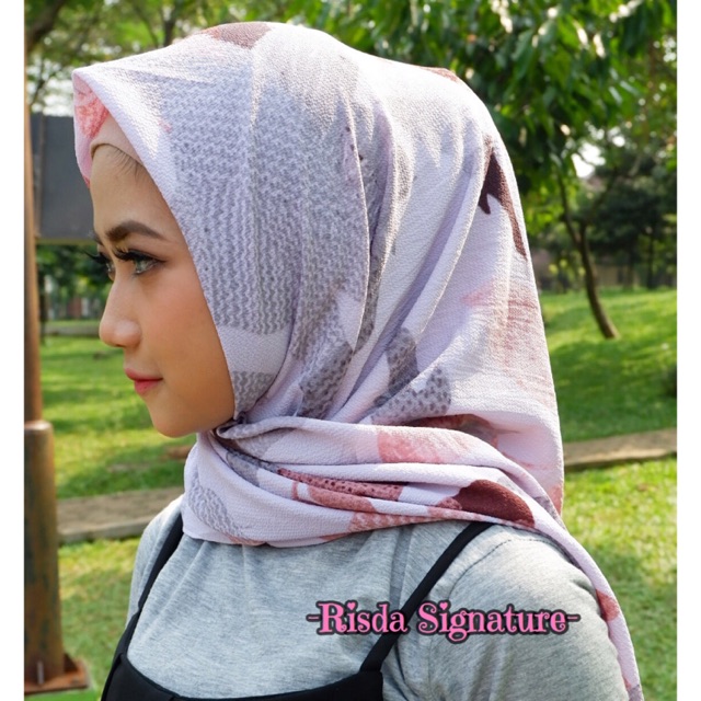 Hijab square pattern