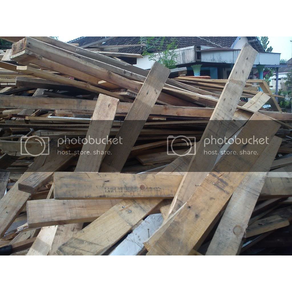 Packing Kayu UNTUK PENGIRIMAN di Toko Sumber Agung