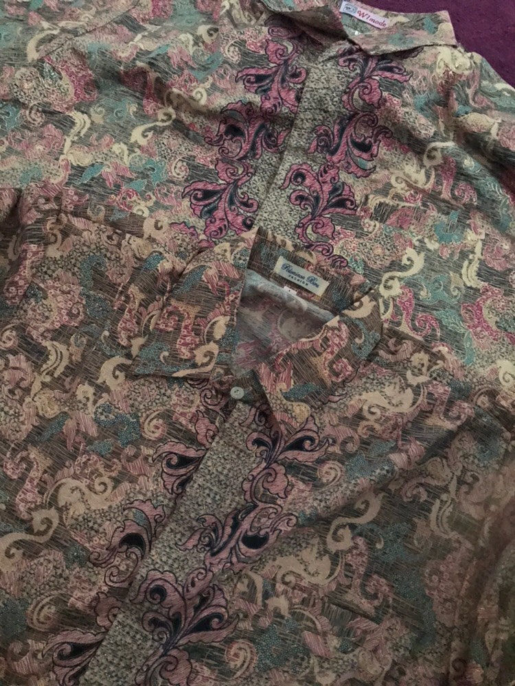 Lembayung.id / Kemeja Batik Lengan Panjang Motif Cacing Gold