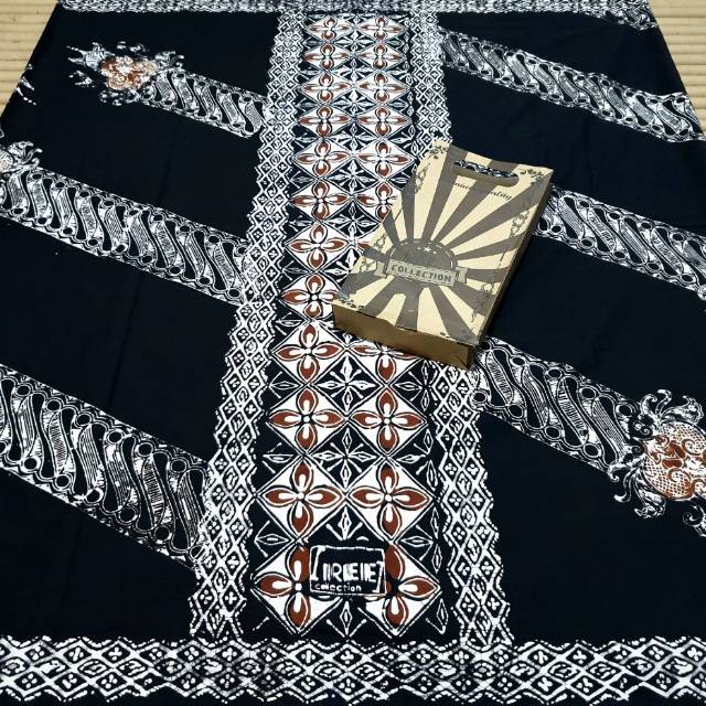 SARUNG BATIK/SARUNG BATIK HALUS/SARUNG BATIK GUS AZMI