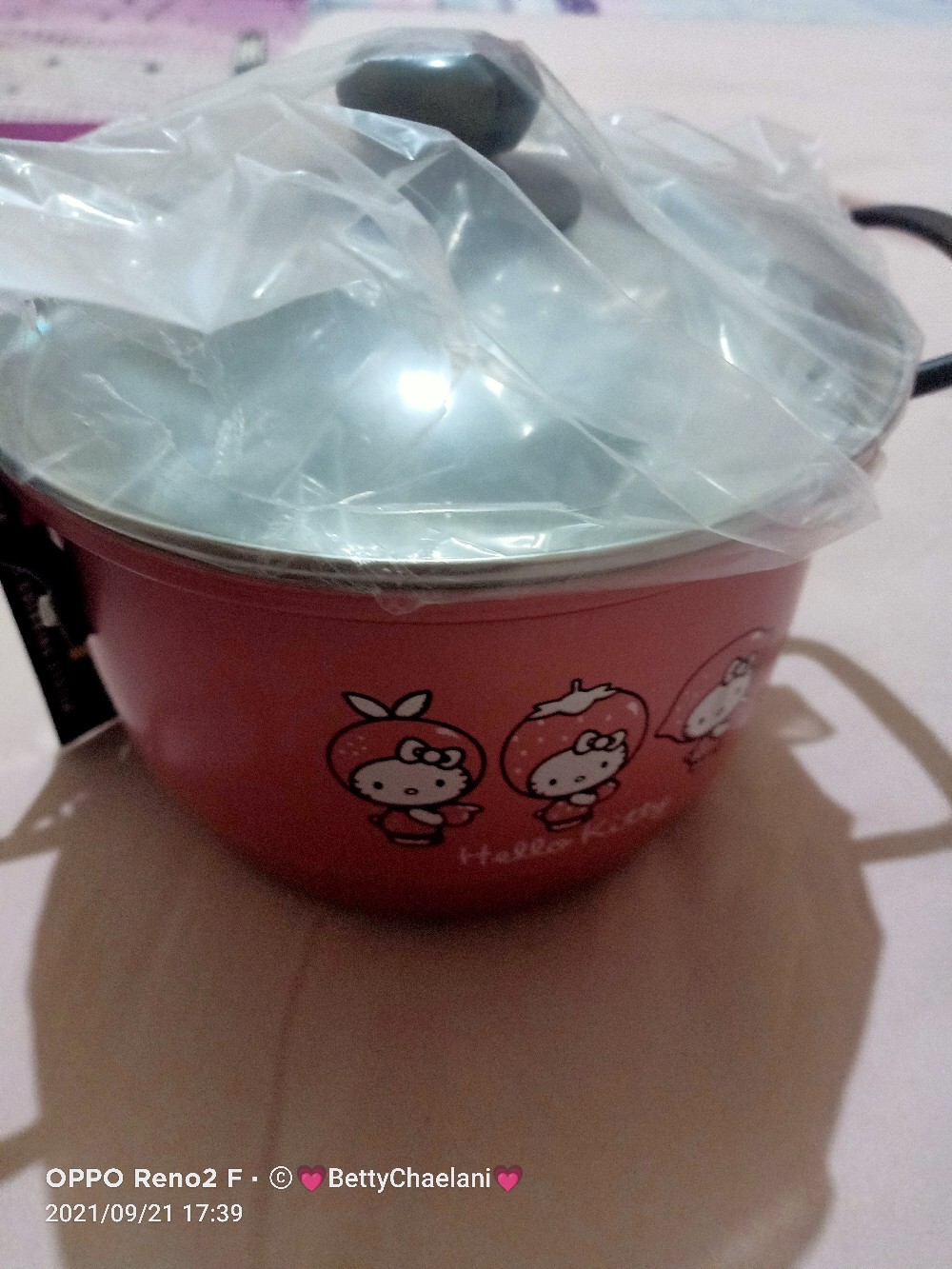 Panci Kukus Maspion Hello Kitty Tutup Kaca 18 Dh - Pink