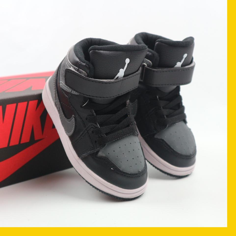 Sepatu Anak Sepatu Sekolah Anak Hitam Putih TK SD Umur 2 3 4 5 6 7 8 9 10 11 12 Tahun Converse Premi