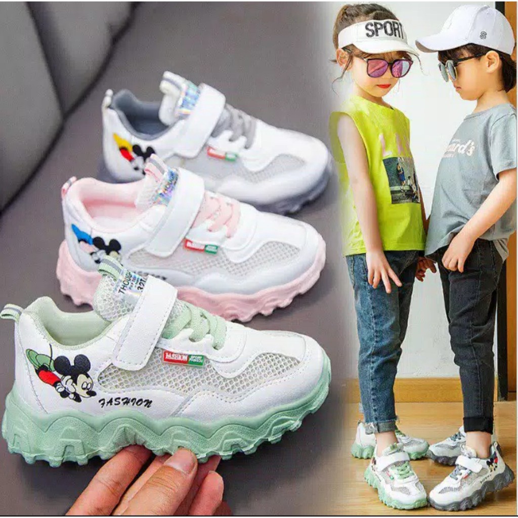 Sepatu Sneakers Anak Disnep Edition CK537