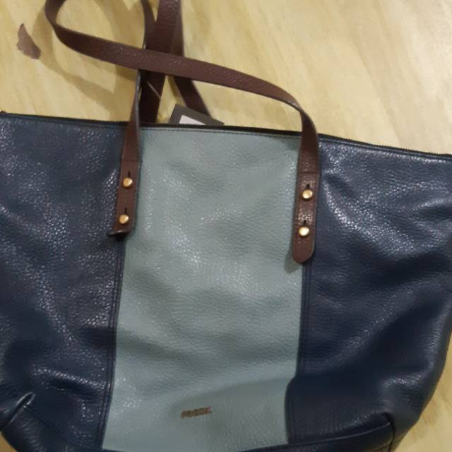 

Preloved Fossil New Price Tag