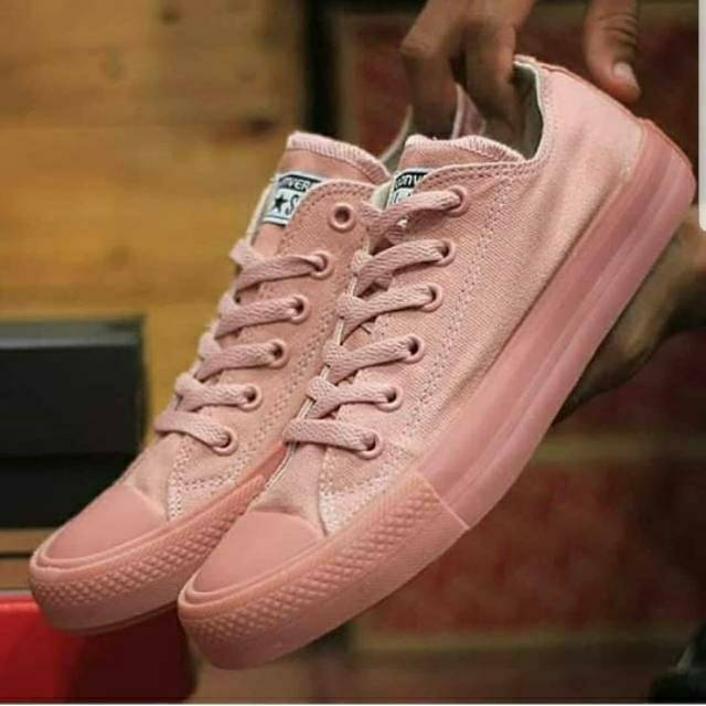 Converse CT Pink Salmon, Gratis Kaos Kaki