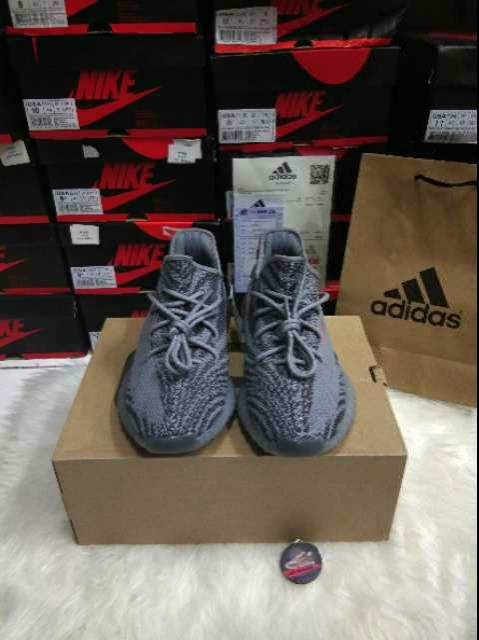 350 v2 grey