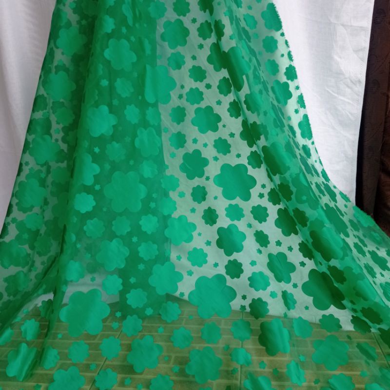 Kain organdi motif embose organza premium