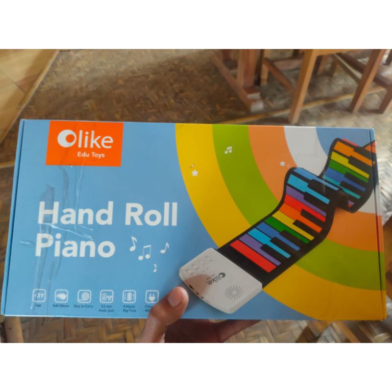 Hand Roll Piano