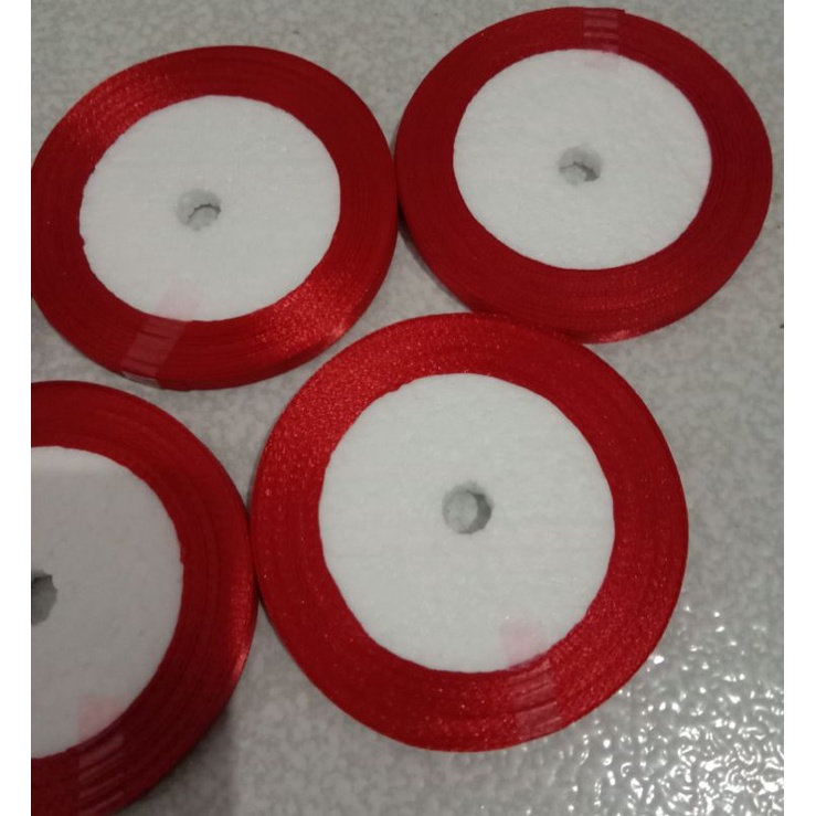 

Pita Satin 1/4 inci / 0,6 cm Harga Per Roll