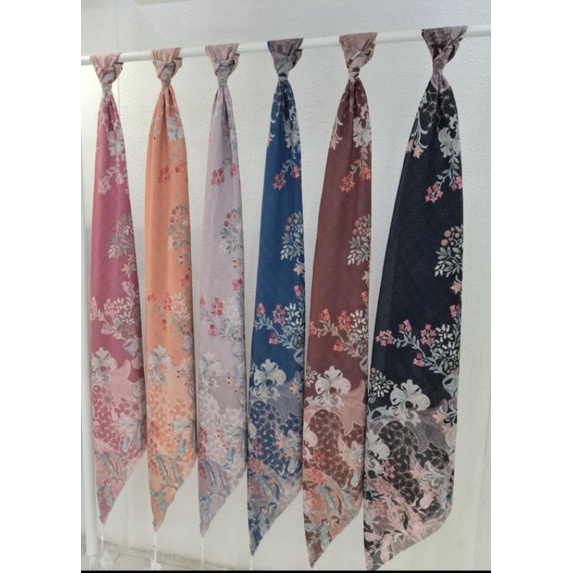 button scarves Topkapi black , rasberry