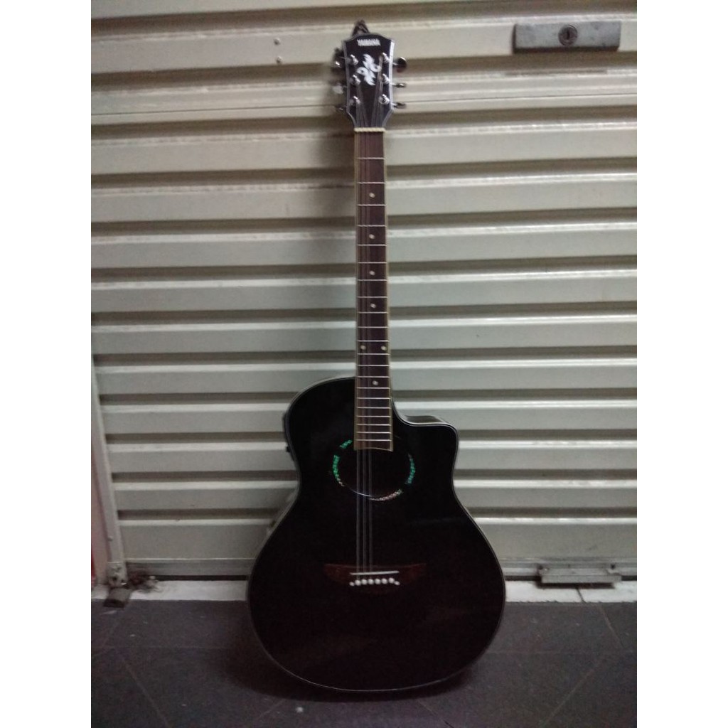 Gitar Akustik Merk Yamaha Tipe Apx500 Warna Hitam Equalizer EQ TUNERJakarta Murah