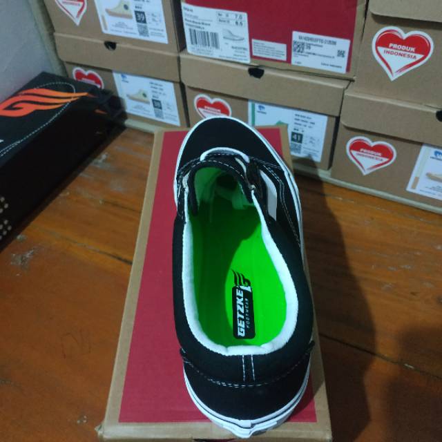 INSOLE GETZKE GEONE ALAS SEPATU BANTALAN EMPUK NYAMAN TEBAL  COCOK UNTUK SEMUA JENIS DAN MEREK SEPATU