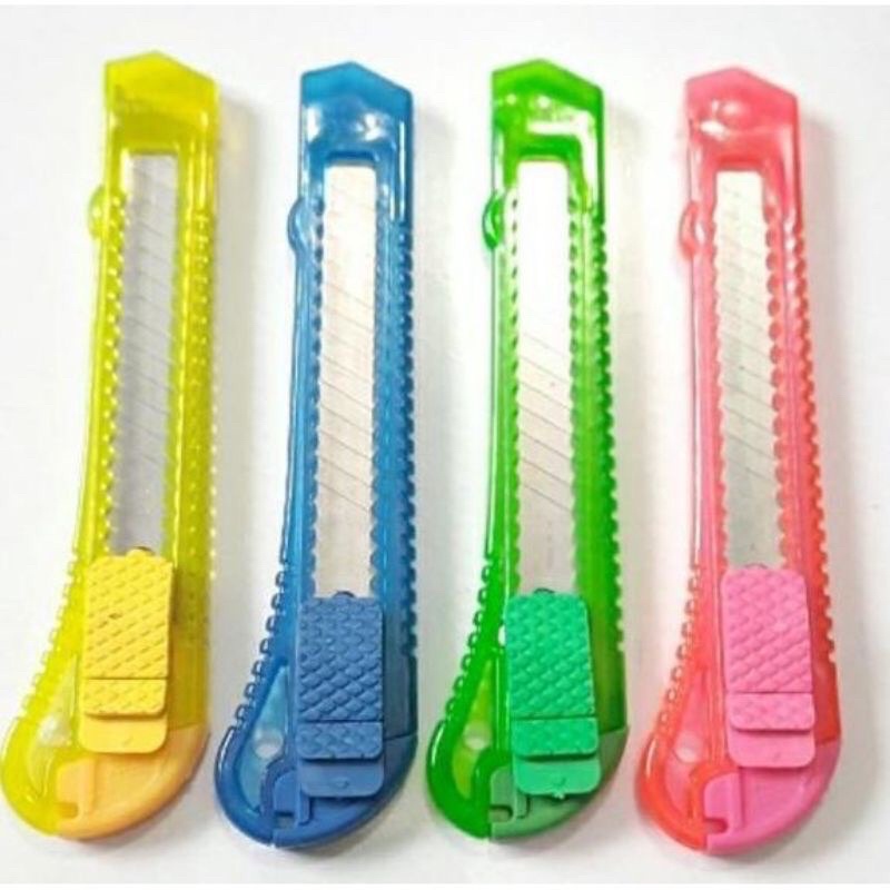 

Pisau Cutter Bening - Pisau Cutter Murah - Pisau Cutter Doff