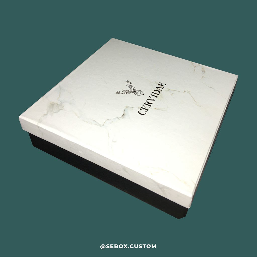 

Hard Box / Gift Box / Kotak Kado / Kotak Packing Custom 20x15x3