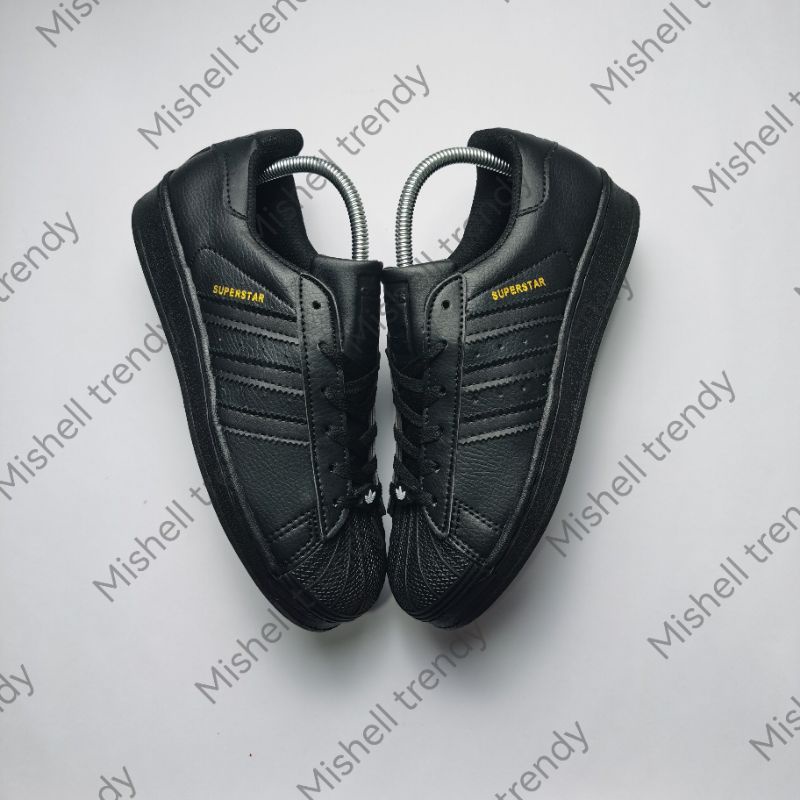 MISHELL TRENDY SEPATU PRIA ADIDAS SUPERSTAR KWALITAS PREMIUM / SEPATU ADIDAS PRIA TERLARIS / SEPATU PRIA TERKINI / SEPATU ADIDAS PRIA WANITA TERLARIS / SEPATU WANITA ADIDAS SUPERSTAR KWALITAS PREMI