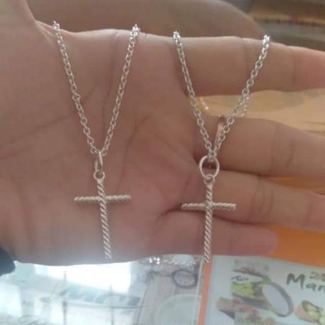 KALUNG PERAK LIONTIN SALIB