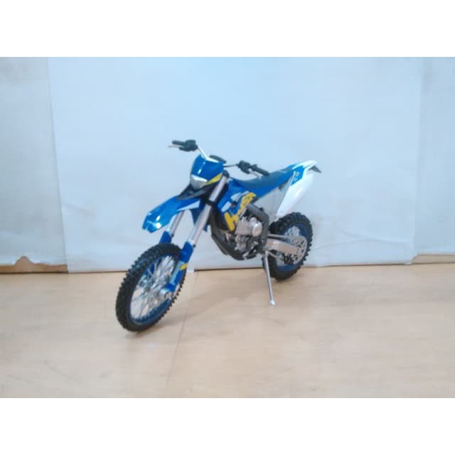 Diecast Ducati - Diecast New Ray Vespa - Diecast Motogp Diecast Miniatur Motor Cross / Trail Ktm Fe