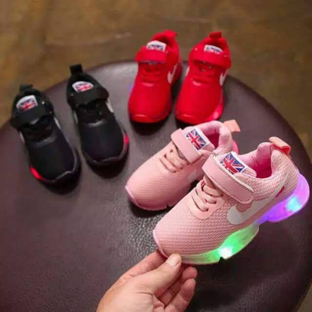 SEPATU ANAK IMPORT SEPERTI NIKE LAMPU LED NYALA