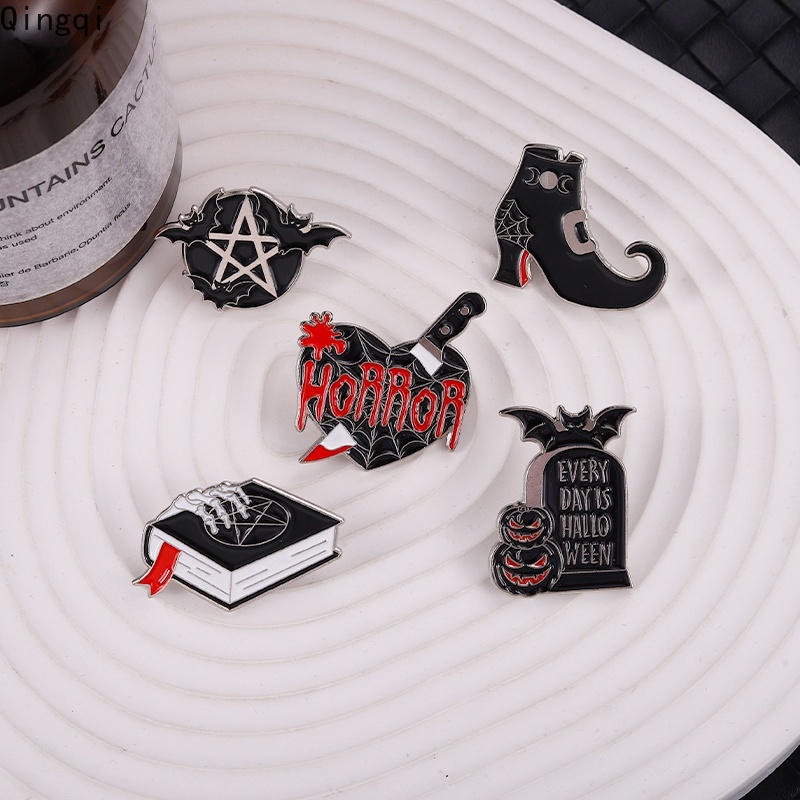 Punk Mantra Penyihir Horor Enamel Pin Bros Lencana Gothic Gelap Perhiasan Halloween Kerah Pin Hadiah