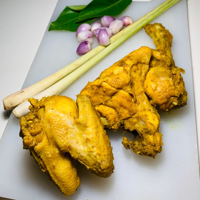 

Ayam Goreng Bumbu Kuning - 1 Ekor - Frozen Food - Makanan Beku - Lauk