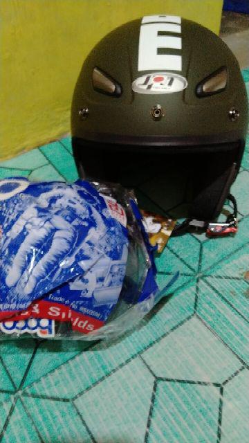 Helm Bogo Retro Klasik JPN MOMO Vintage Hitam Kuning Hijau Helm Bogo Retro Klasik JPN MOMO Vintage Hitam Kuning Hijau
