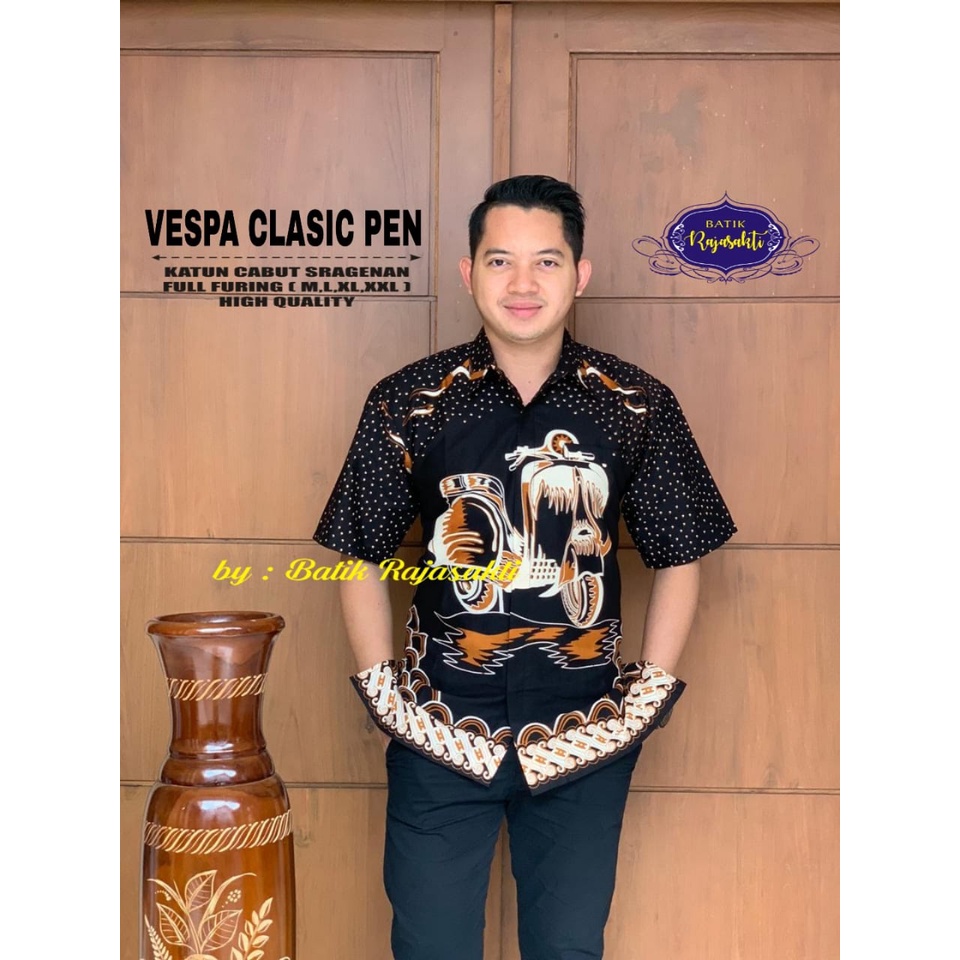 VESPA CLASIC 2 RAJASAKTI KEMEJA BATIK SOLO PRIA LENGAN PENDEK LAPIS FURING ATASAN BATIK PREMIUM MODERN KATUN HALUS BAHUWIRYA  BANAMITRA BANAMITRA PUTIH BANGSAWAN BAYU PUTRA BERLIAN BIRU BHARATAYUDA BIMASENA BIRENDRA BIRU INDAH BRAHMAKERTA BRAHMAKERTA