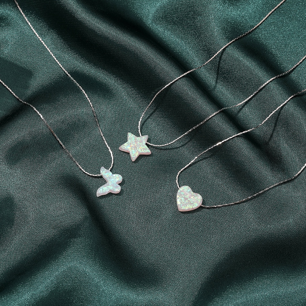 Kalung Bintang Payet Warna Fantasi Kupu-Kupu Rantai Klavikula / Butterfly Star Love Pendant Necklace