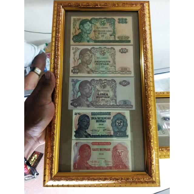 Uang kuno set mini jenderal sudirman thn 1968 + bingkai