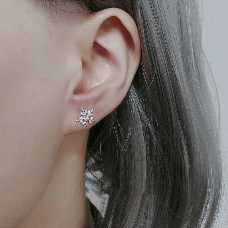Anting Perak Kepingan Salju Exquisite Snowflake Silver Earrings Stud Korea Winter Crystal Earring for Women Girl Female Jewelry Gifts