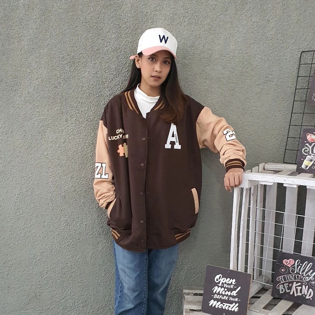 Jaket Sweater Baseball A CHOOK bisa untuk pria/wanita size L XXL