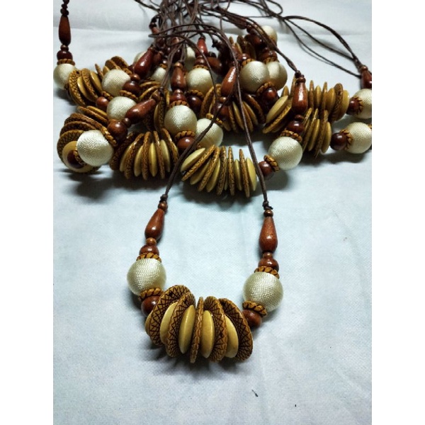 KALUNG ETNIK KAYU