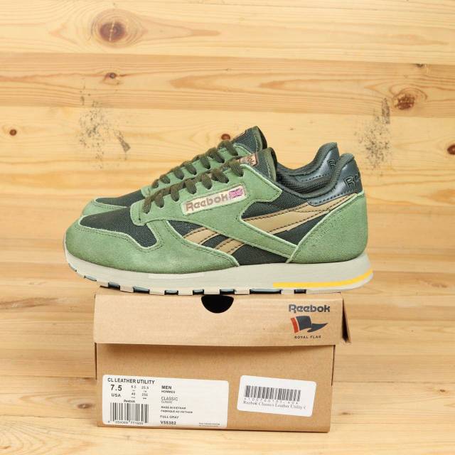 Sepatu reebok classic leather utility olive