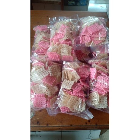 

kerupuk usek mentah siap goreng pasir / minyak