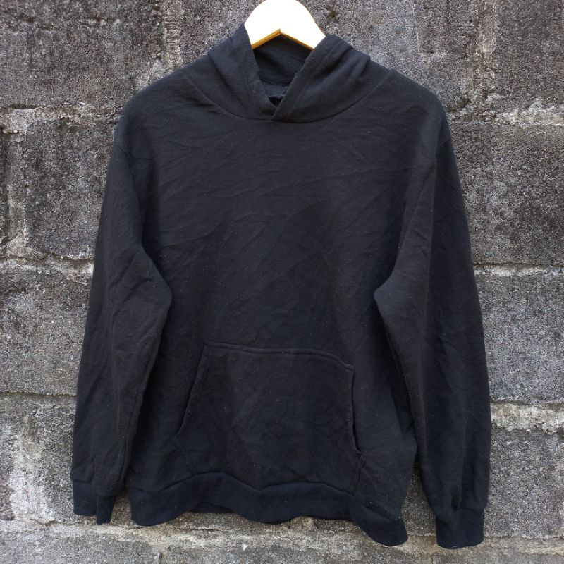 PRELOVED / THRIFT / SECOND HOODIE HITAM UNISEX SIZE M - L LIKE NEW BRANDED