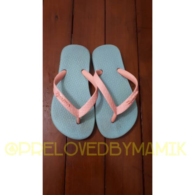 PRELOVED SANDAL JEPIT BAYI MERK IPANEMA