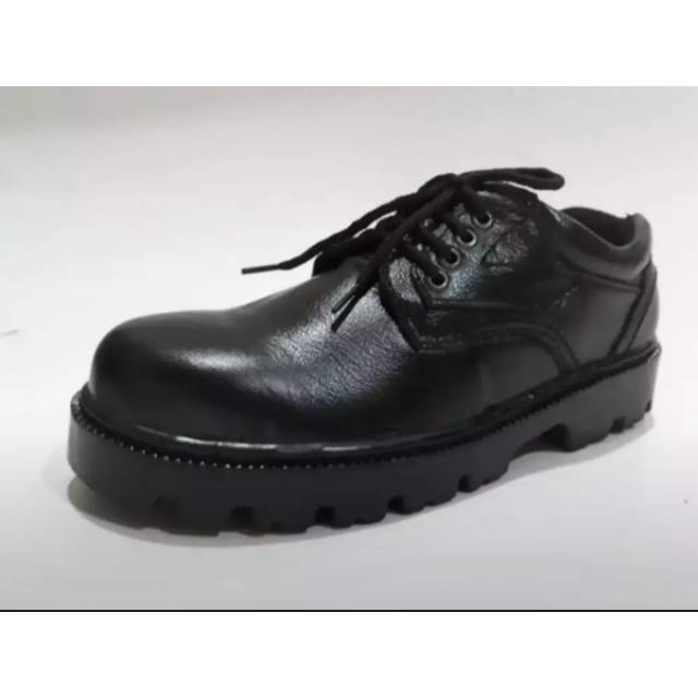 Sepatu safety kulit proyek-kerja-lapangan-spbu-kitchen-pria