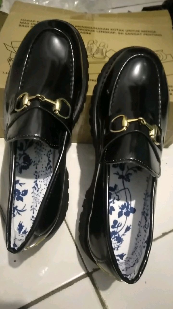 Sepatu Flats Loafers Slip On Bahan Kulit Gaya Harajuku Ulzzang Untuk Wanita 36-40