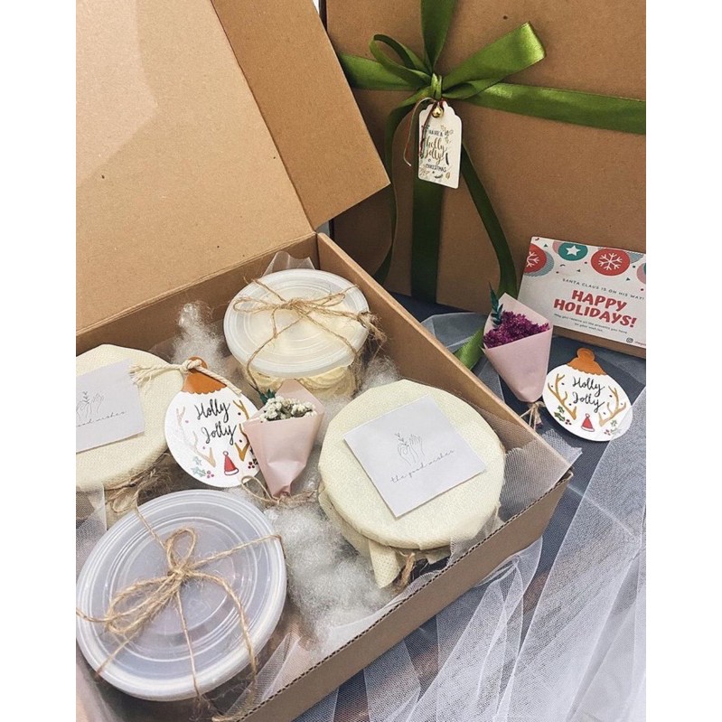 

HAMPERS