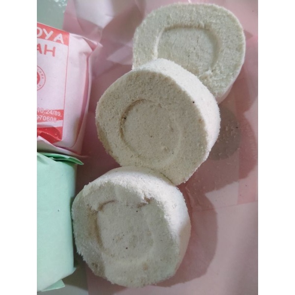 

Kue Koya Cap Hikmah kemasan 10pak khas kota Ciamis