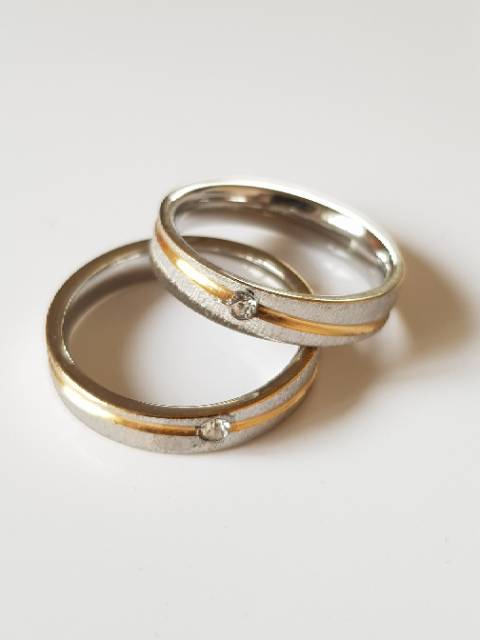 Cincin nikah / cincin couple / titanium ring / cincin tunangan titanium gold / cincin perak / emas