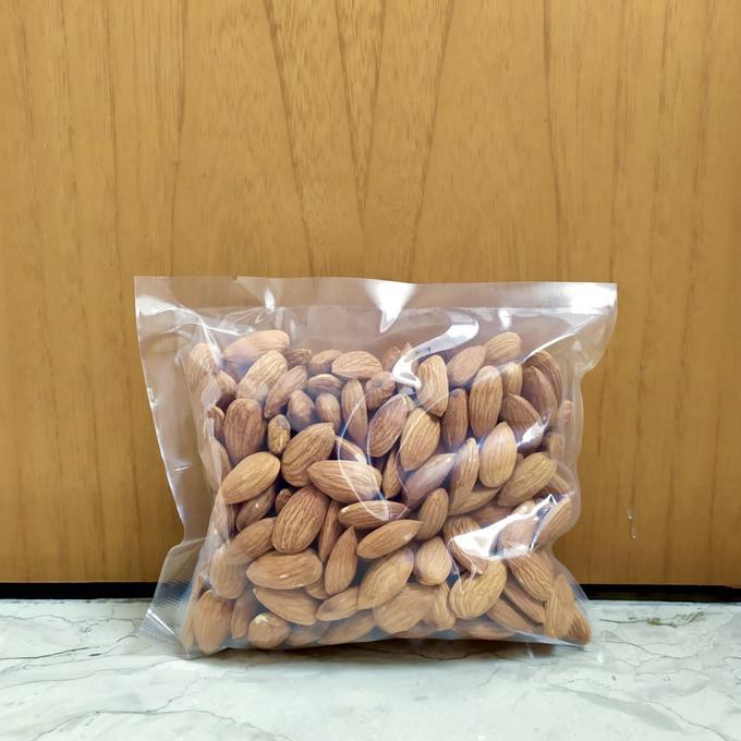 

Kacang Almond Mentah Utuh / Raw Whole Almond - 250G (Premiium)