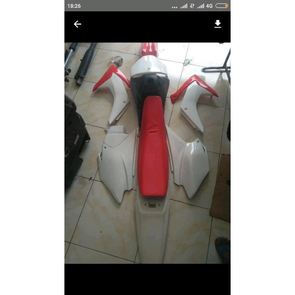 DSA       body set crf 230 merk snd plus jok dan tangki  .