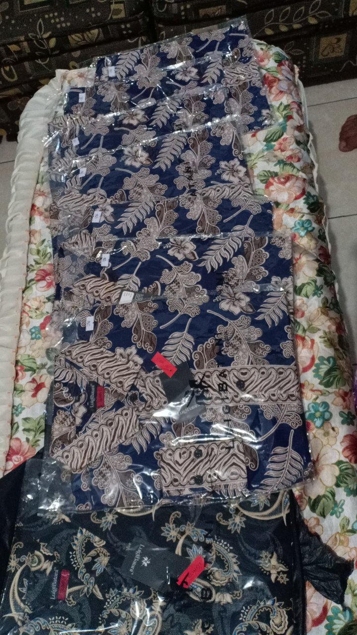 Baju Batik //batik Cowok Asli Model Slimfit