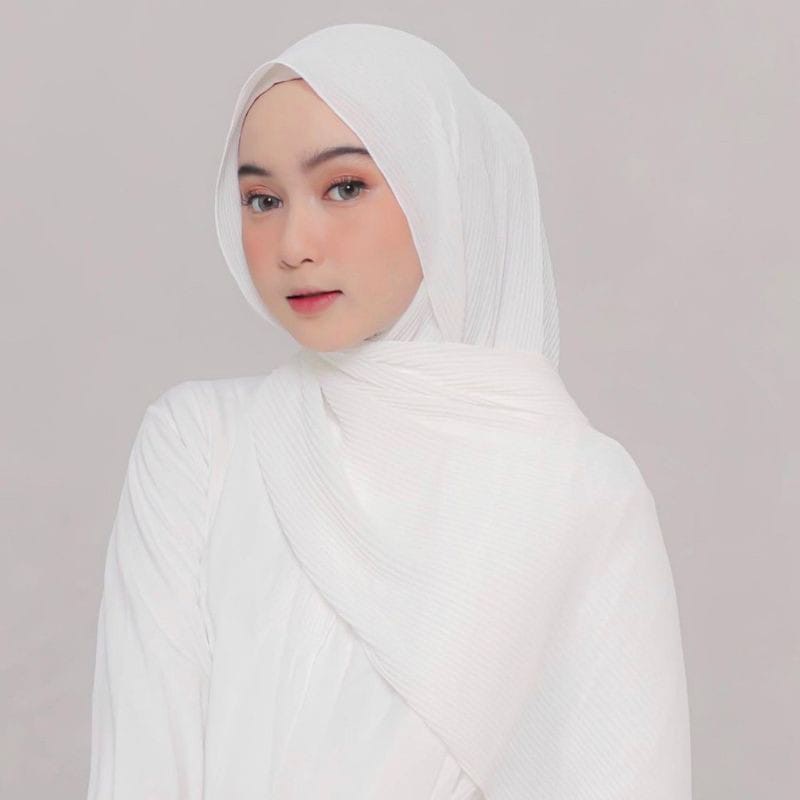 CRIMELDA PASHMINA PLISKET FULL 175x75 DIAMOND CREP HIJAB FASHION MUSLIM-PUTIH P.PLISKT