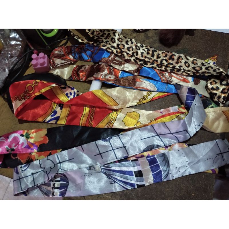 Gantungan tas impor / syal tas impor /pompom tas impor